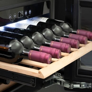 Įmontuojamas vyno šaldytuvas WineDeluxe E 18 1