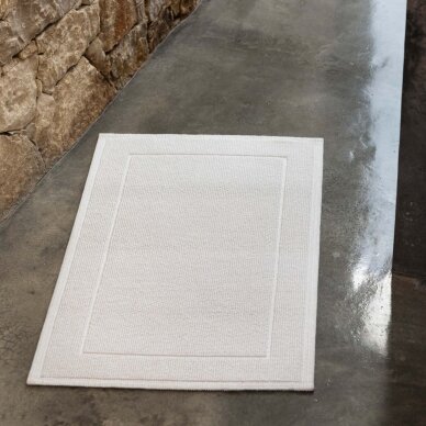 Medvilninis vonios grindų kilimėlis Egoist thin white